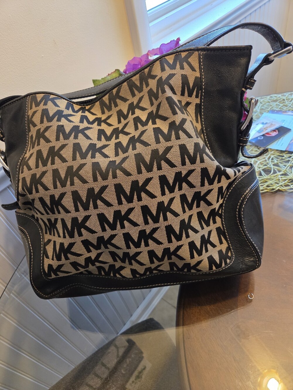 Michael Kors Vintage Black & Beige MK Signature Shoulder Bag Excellent